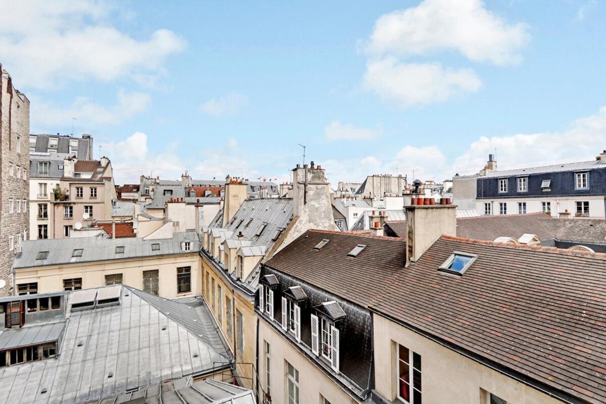 Marais Beaubourg Area Paris
