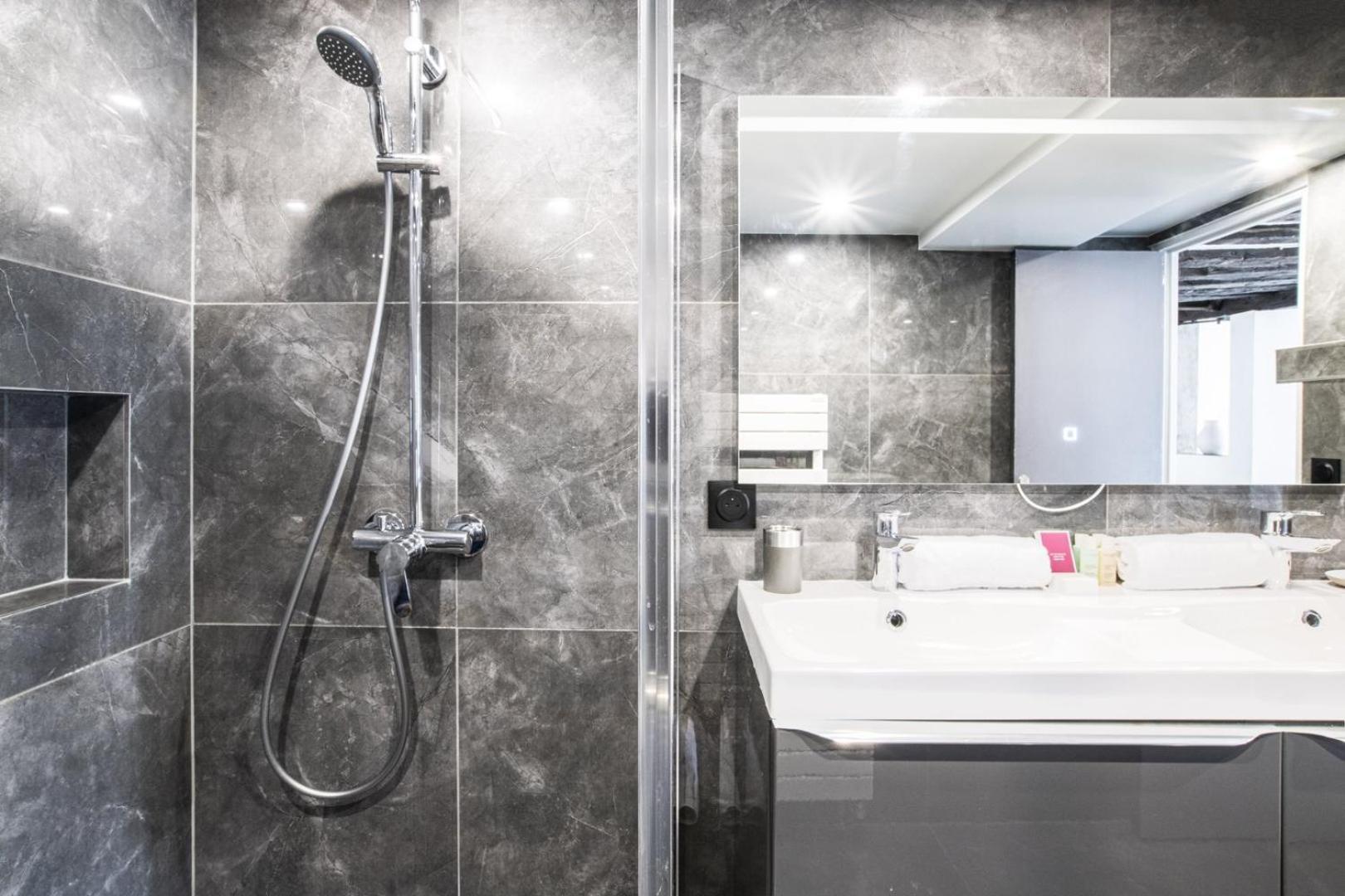 Apartment Marais Beaubourg Area